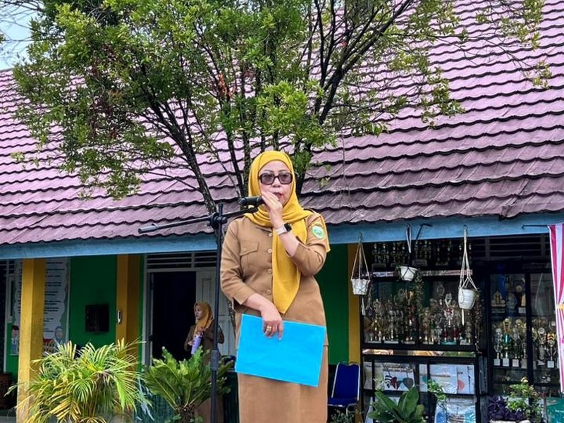 Kemeriahan pertunjukan siswa-siswi dalam acara class meeting semester gazal tahun 2025